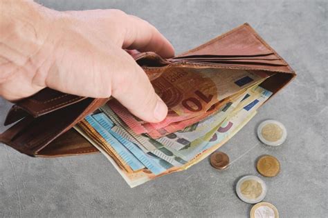 accepteert uniqlo contant geld